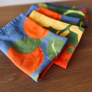 Crate & Barrel Tea Towels! Like New!